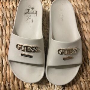 Guess off white Slide Wedges